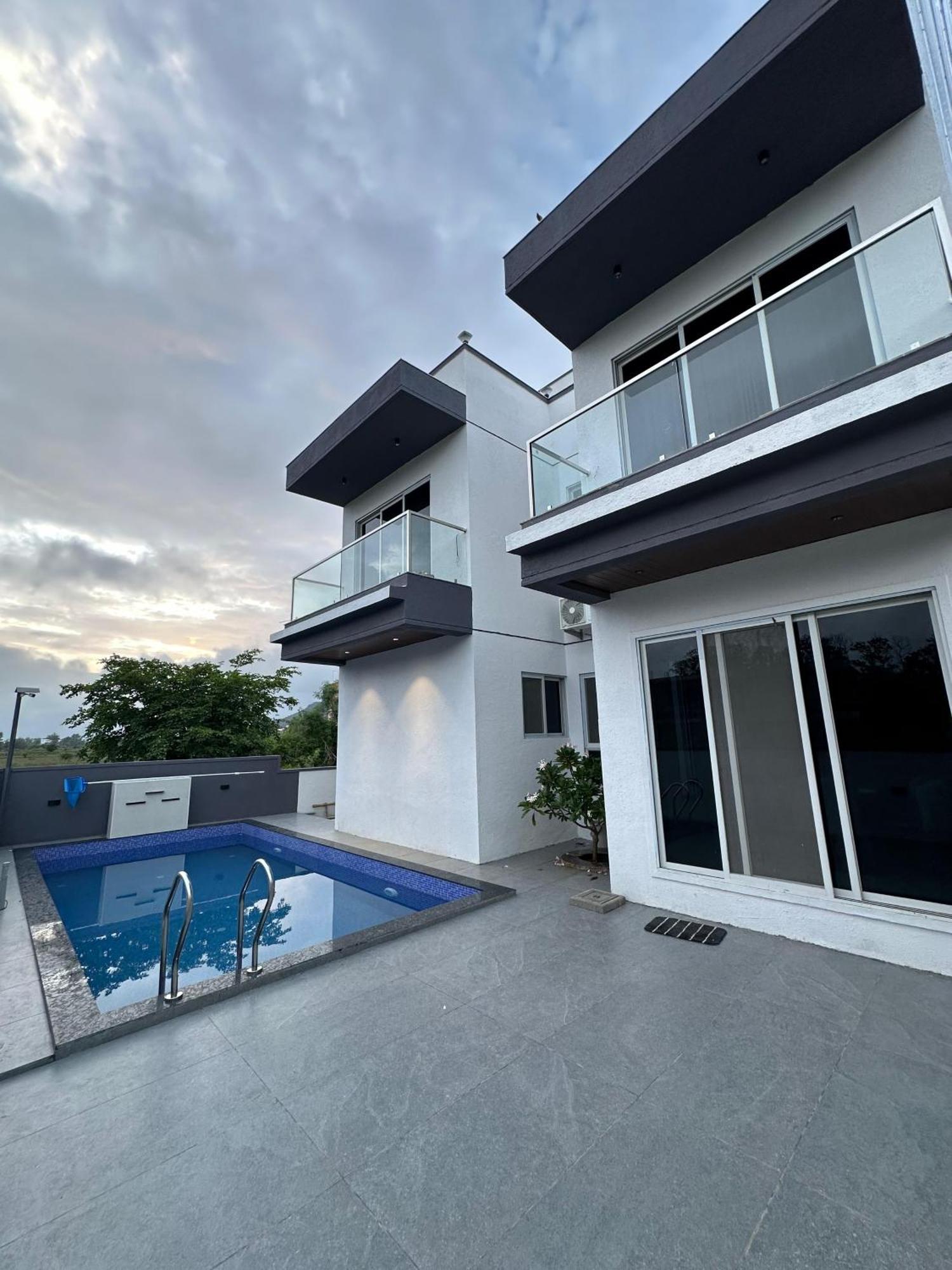 Sara Villa Lonavala Exterior foto